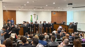 A condecoração, concedida em quatro categorias - Comendador, servidor, colaborador e acadêmico -...