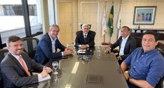 O encontro aconteceu no Gabinete da Presidência do TRE-DF