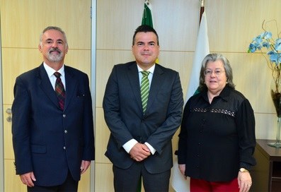 A cerimônia aconteceu às 18h no Gabinete da Presidência do TRE-DF.