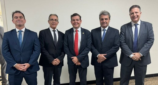 Decano do TRE-DF faz visita institucional ao TRE-ES e palestra amanhã no Auditório da PGE do Esp...