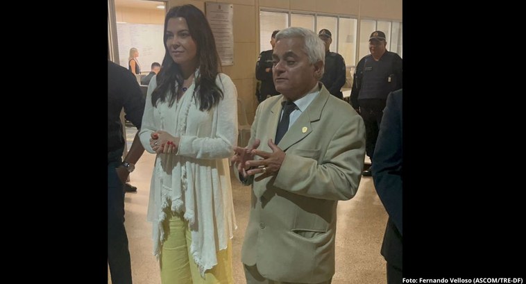 Com ampliação de mais 50% no número de votantes, a população brasiliense escolheu 220 conselheir...