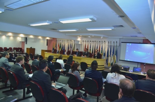 EJE promove curso de aperfeiçoamento em Direito Eleitoral para magistrados Durante os dias 19 e 20 de abril, a Escola Judiciária Eleitoral do Distrito Federal realizou o c...