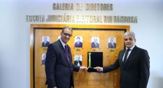 A solenidade aconteceu na tarde de ontem no edifício-sede do TRE-DF