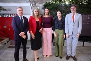 Juiza do TRE-DF participa de lançamento de guia para orientar cobertura jornalística sobre femin...