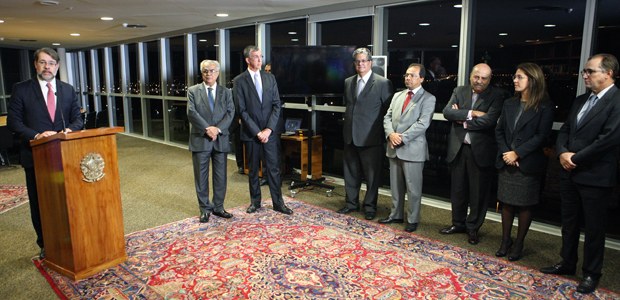 lançamento do Título Net para o exterior