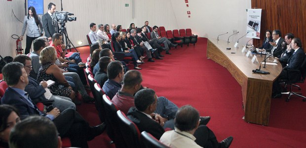 Ministro Henrique Neves, faz leitura do relatório final do TPS 2016