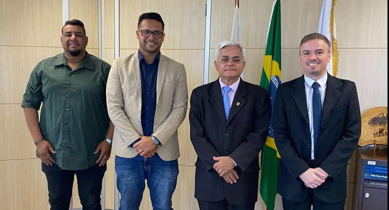 Presidente do TRE-DF recebe visita do Administrador Regional do Recanto das Emas A visita ocorreu na tarde desta sexta-feira (15/03), no edifício-sede da Corte