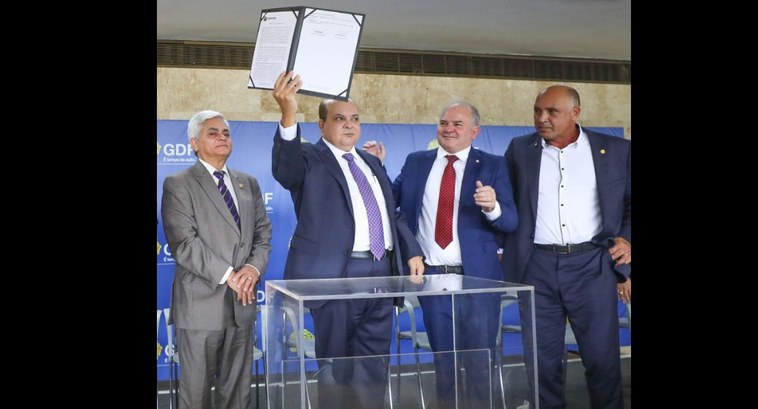 Presidente do TREDF participa de cerimônia da Defensoria Pública do DF Presidente do TREDF participa de cerimônia da Defensoria Pública do DF