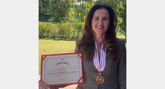 Procuradora-Geral do DF recebe a Medalha do Mérito Eleitoral