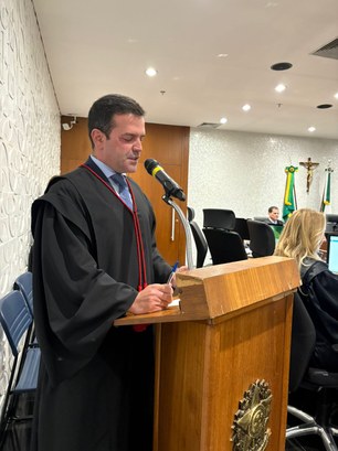 Pupe assume a Escola 1
