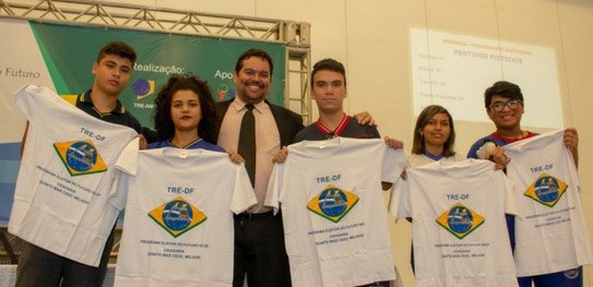 Nesta semana, o Secretário da Escola Judiciária Rui Barbosa, Ronaldo Franco, esteve presente no ...