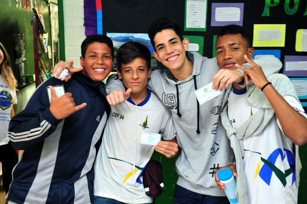Semana Jovem Eleitor DF Foto de eleição simulada na Semana do Jovem eleitor no DF