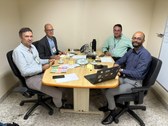 Integrantes de missão da União Europeia conheceram a logística da votação de brasileiros residen...