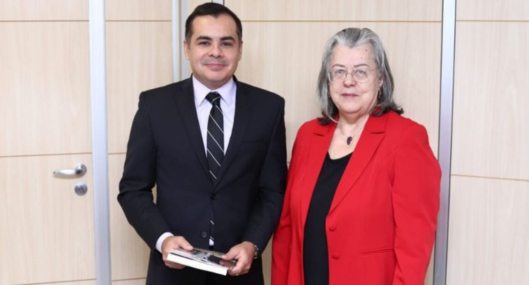 TRE-DF empossa magistrado O Juiz tomou posse no cargo de Titular da 14ª Zona Eleitoral do Distrito Federal