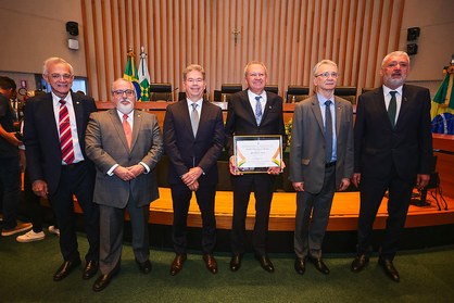 TRE-DF participa de solenidade na CLDF em homenagem ao desembargador Jair Oliveira Soares