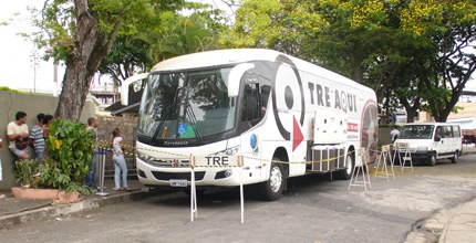 TRE-MG cadastramento eleitoral biométrico no onibus.