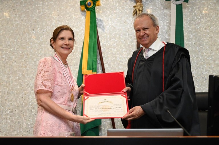 TREDF concede medalha à presidente do STM 1 TREDF concede medalha à presidente do STM