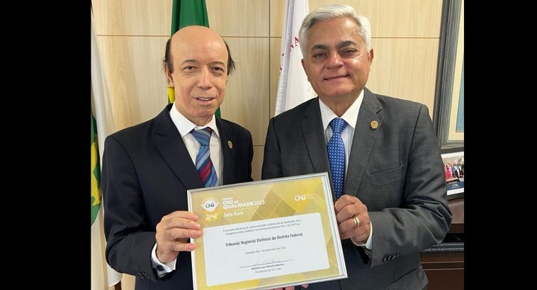 TREDF inicia 2024 celebrando o Selo Ouro do CNJ TREDF inicia 2024 celebrando o Selo Ouro do CNJ