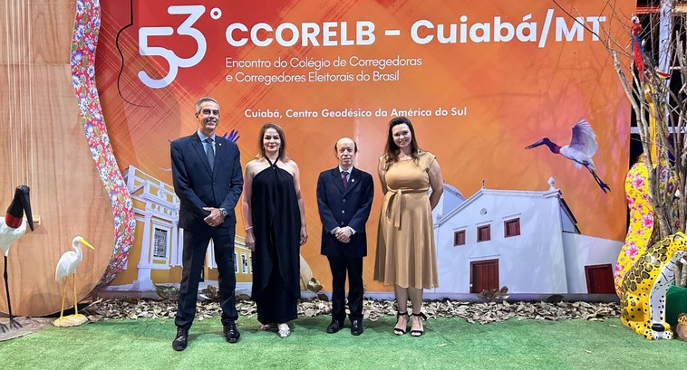Vice-Presidente do TRE-DF participa da abertura oficial do 53° Encontro do Colégio de Corregedoras e Corregedores Eleitorais do Brasil Vice-Presidente do TRE-DF participa da abertura oficial do 53° Encontro do Colégio de Corregedo...