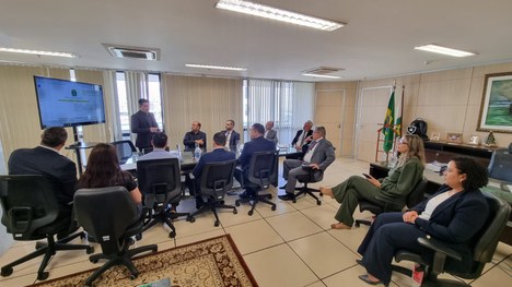 TRE-DF recebe comitiva do Acre para conhecer sistema de gestão de bens
4
