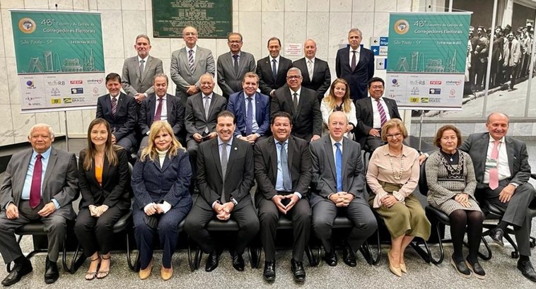 Corregedor do TREDF, Desembargador Sebastião Coelho da Silva, participa do 48° Encontro do Colégio de Corregedores da Justiça Eleitoral Corregedor do TREDF, Desembargador Sebastião Coelho da Silva,
participa do 48° Encontro do Col...