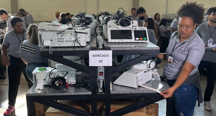 Saiba mais sobre as eleições brasileiras no exterior A Zona Eleitoral do Exterior (ZZ) integra o TRE-DF e atende os eleitores brasileiros que possuem...